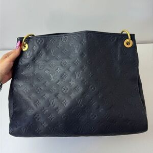 Louis Vuitton Artsy MM